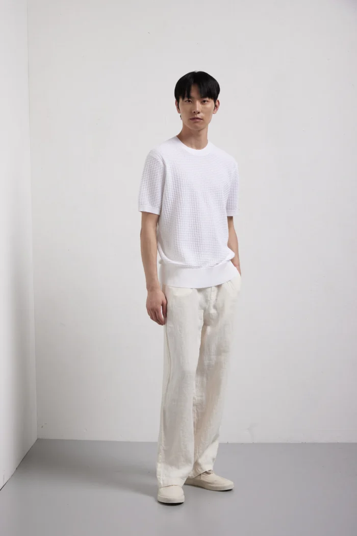 Short-sleeve cotton crew-neck sweater in honeycomb stitch.