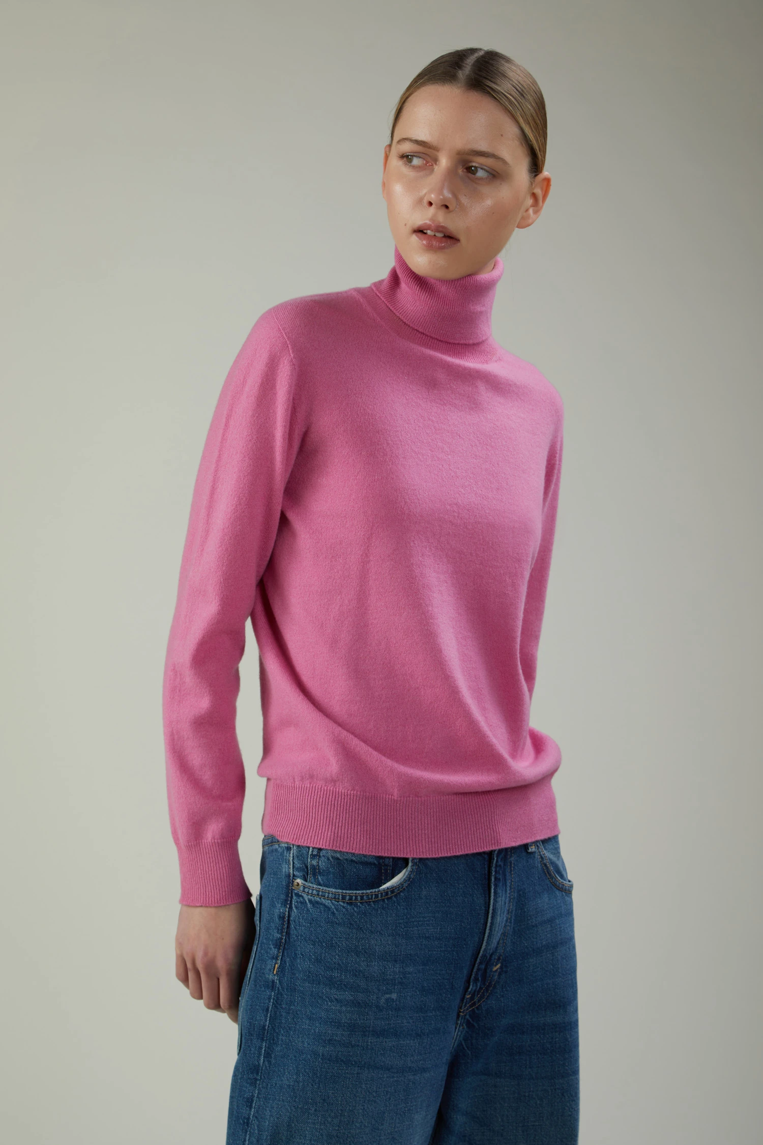 Maglia Dolcevita in lana e cashmere - immagine 2