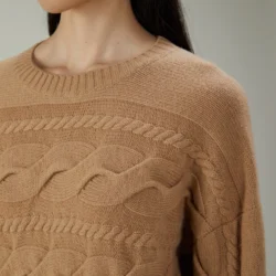 Maglia girocollo in lana e cashmere a trecce orizzontali - Thumbnail Image 2