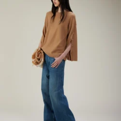 Maglione girocollo in lana con bottoni sulle maniche - Thumbnail Image 1