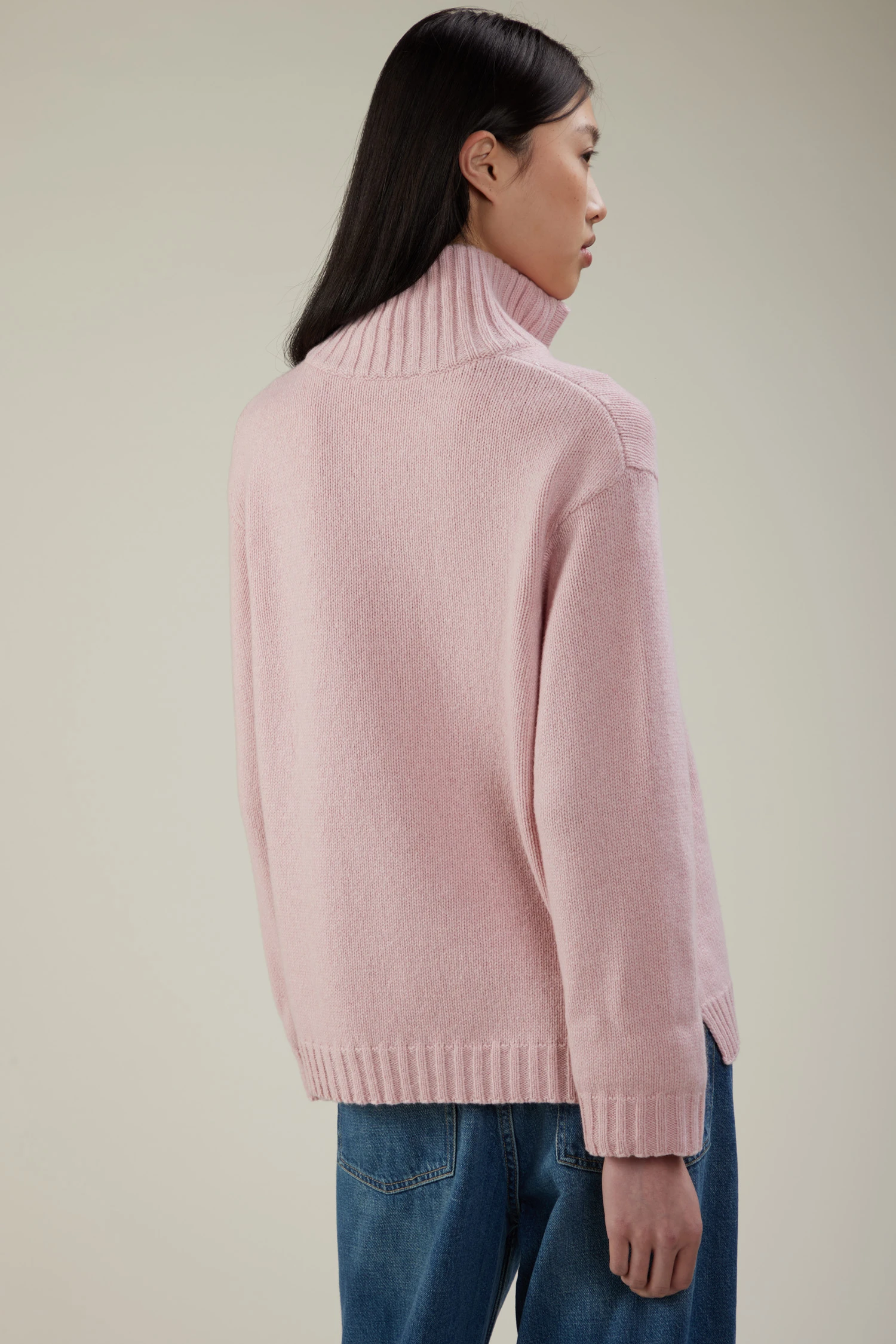 Maglione a collo alto con zip in lana e cashmere - immagine 3