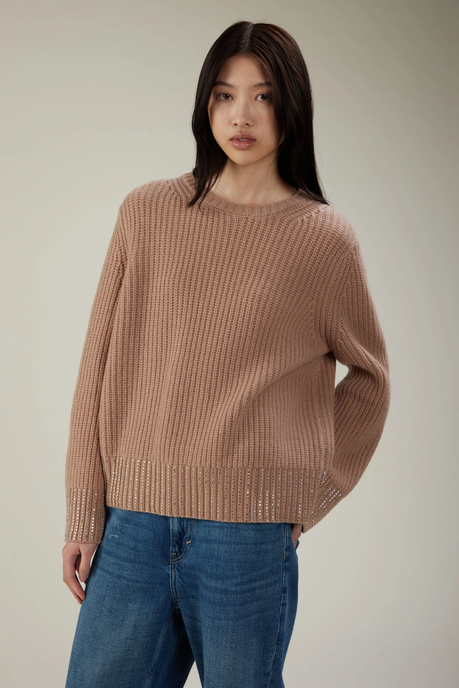 Maglia girocollo in lana con cristalli - immagine 1