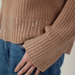 Maglia girocollo in lana con cristalli - Thumbnail Image 2