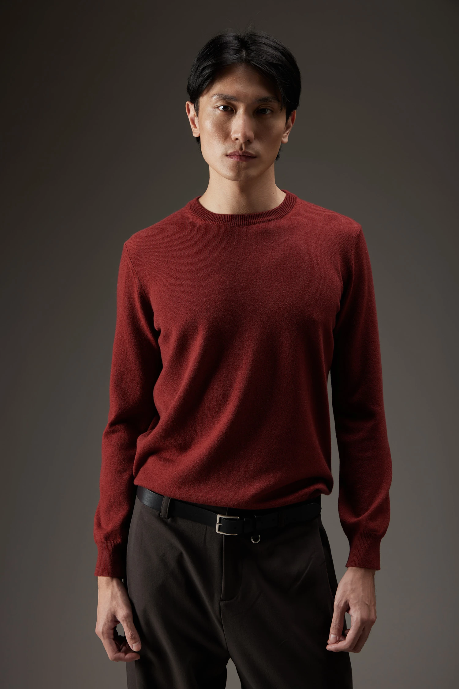 Maglia girocollo in lana e cashmere - immagine 2