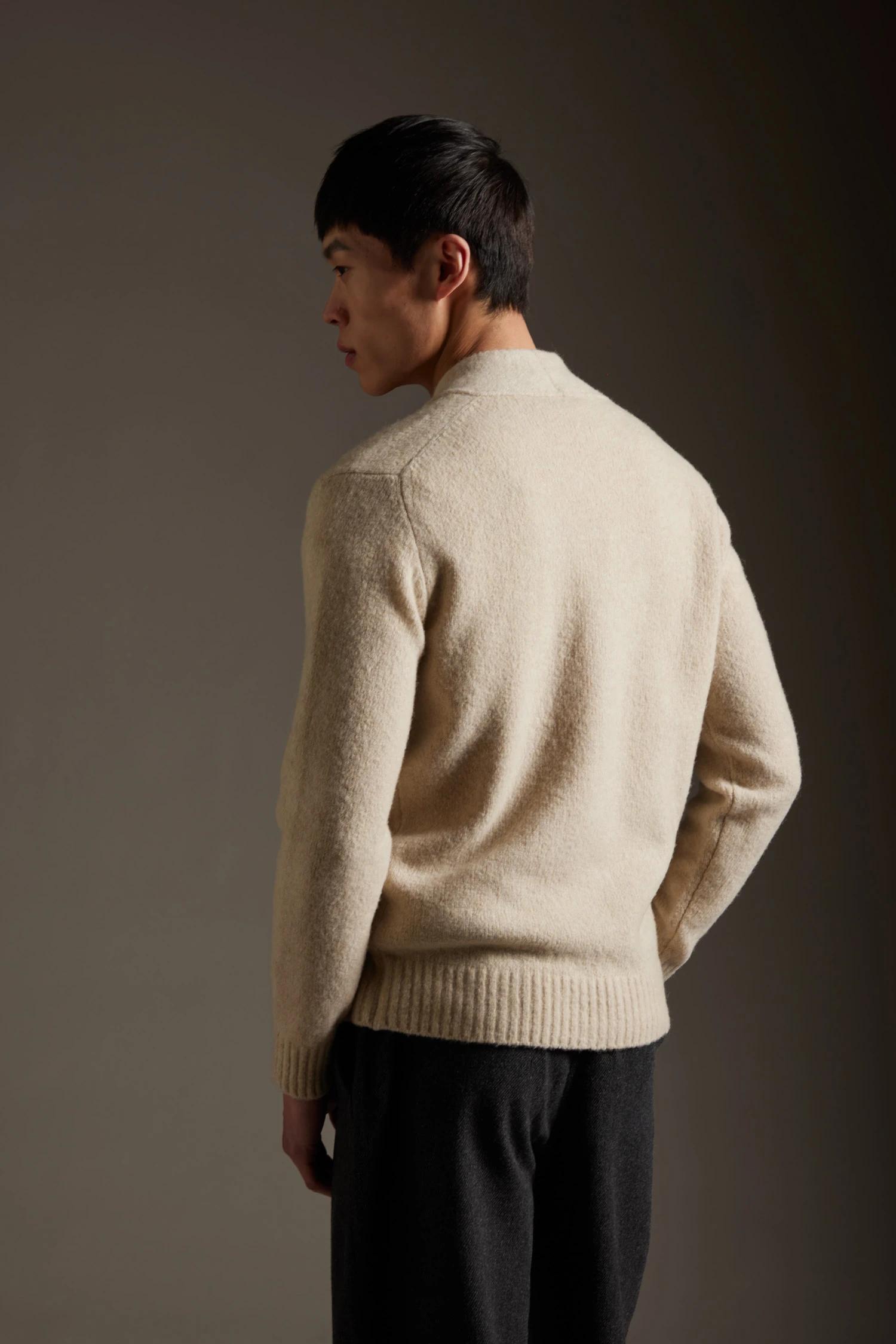 Cardigan con tasche in filoato fantasia - immagine 2