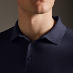 Polo in lana merino extrafine con bottoni - Thumbnail Image 1